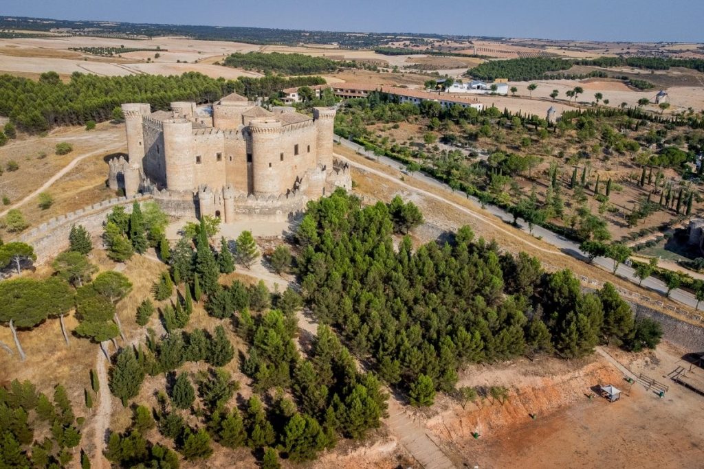 Casa boutique con vistas al castillo Belmonte