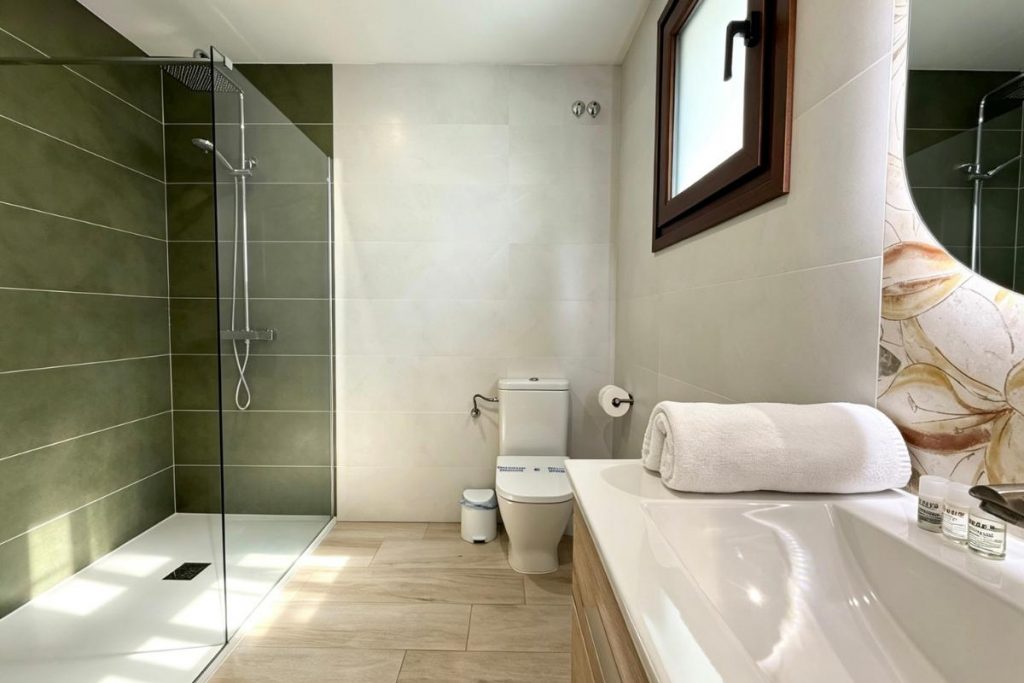 4-Suite Terraza Encina – Complejo La Serreria 7